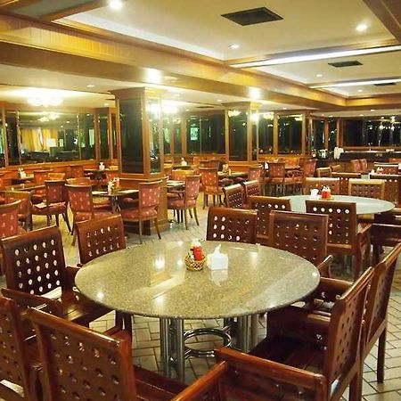 Отель Jomtien Holiday Паттайя Экстерьер фото